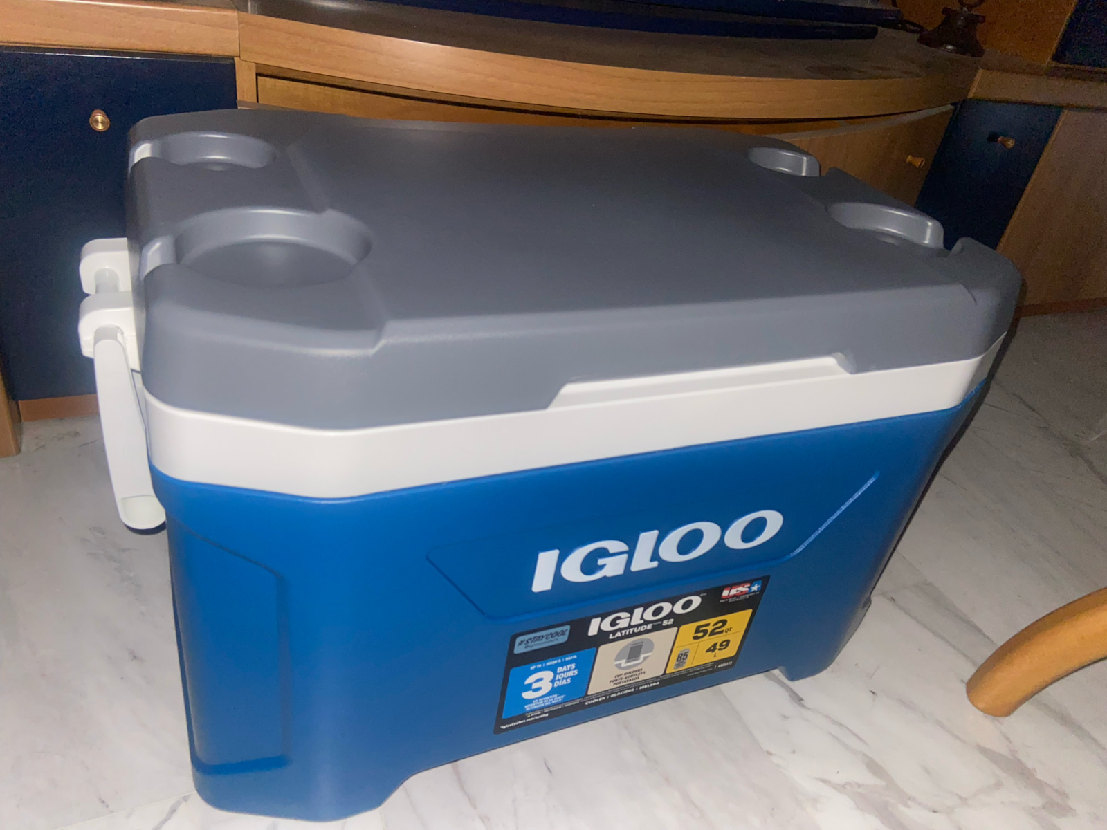 Igloo Latitude 52 Portable Fridge 49l Red