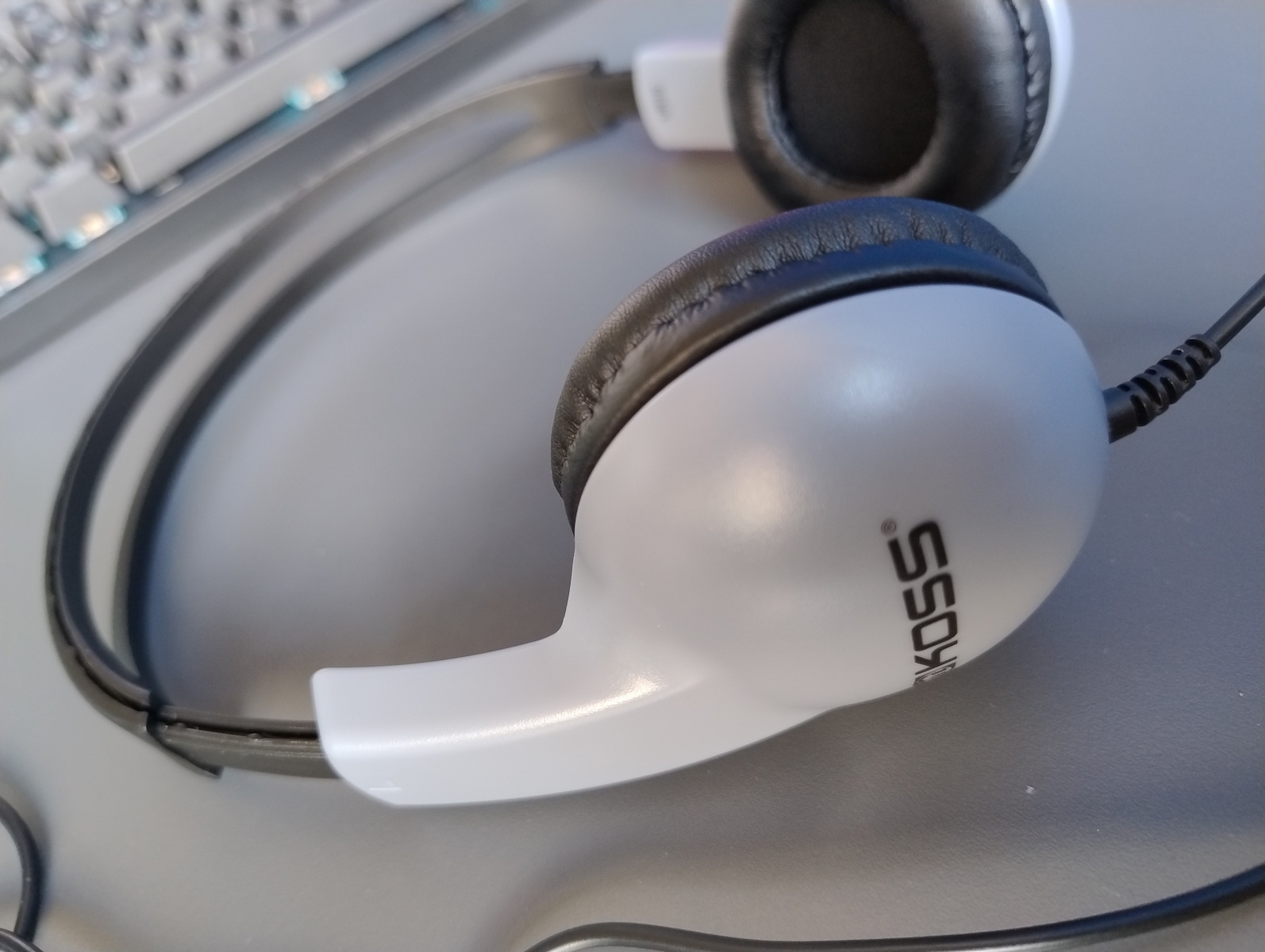Koss UR-10 Ενσύρματα On Ear Ακουστικά Μαύρα
