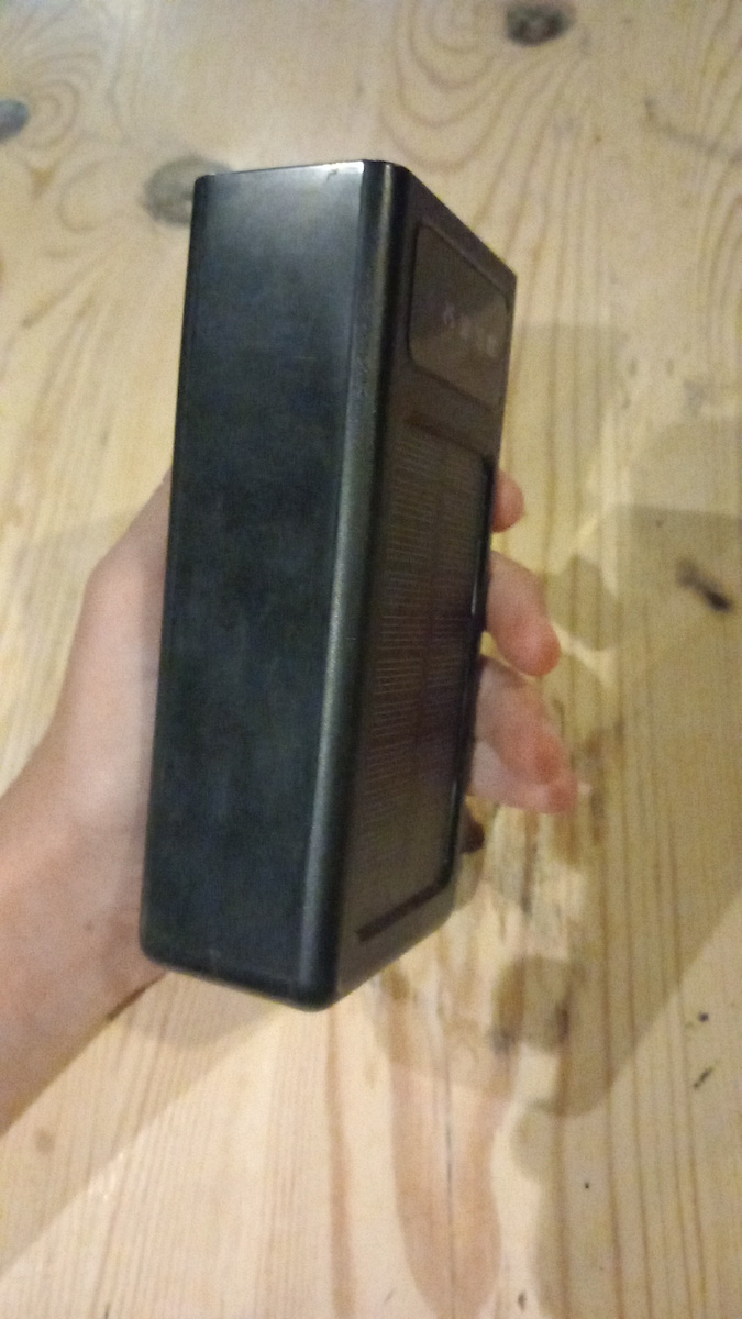 K-A12 Слънчева Power Bank 30000mAh с 2 USB-A порта Черен