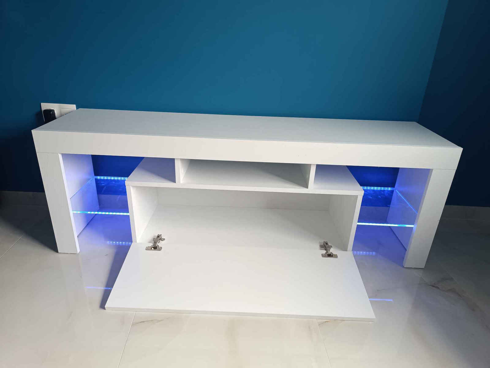 Stand TV Stilo Cu Iluminare LED Alb L150xA37xÎ52cm