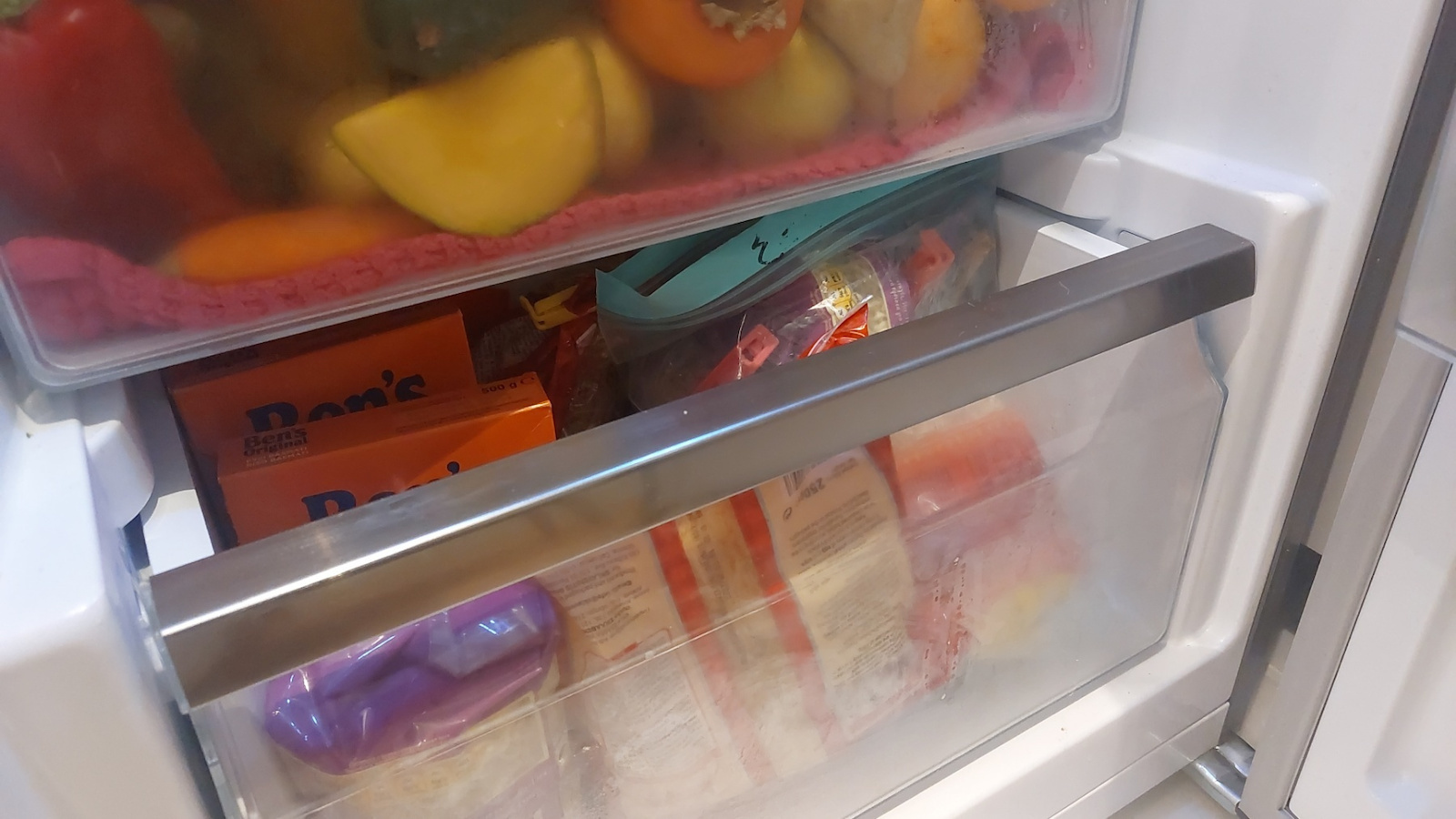 Hisense Refrigerator 370lt Total NoFrost H185.5xW59.5xD70cm Inox RL481N4BIE