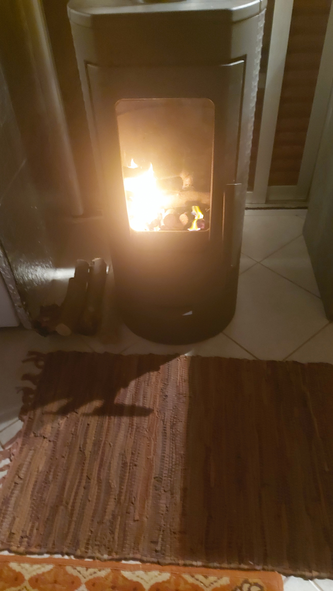Plamen Tara Cast Iron Wood Stove 6kW Black