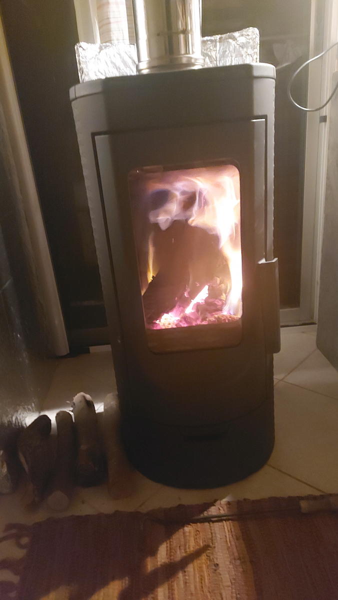 Plamen Tara Cast Iron Wood Stove 6kW Black