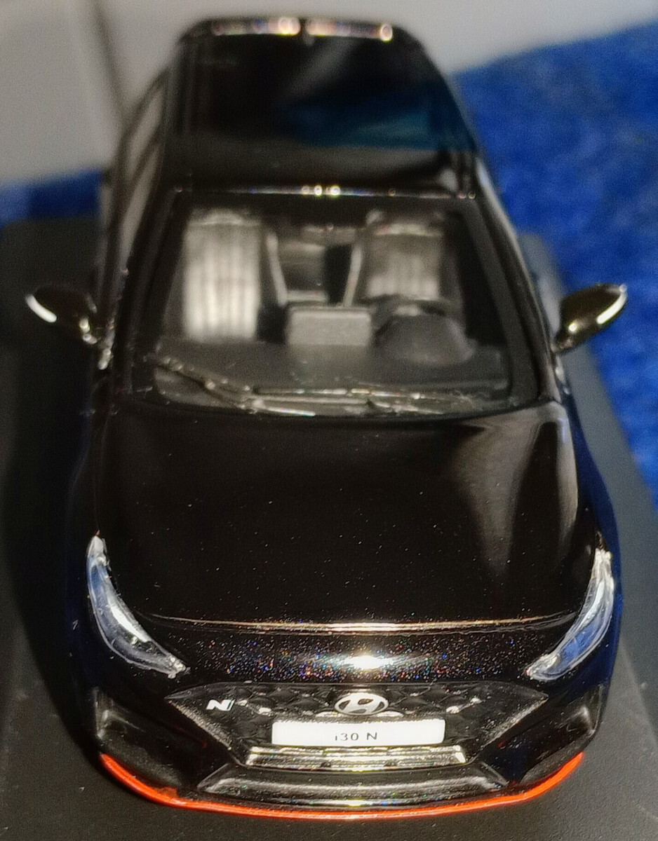 Solido Modeling Figure Car Black in Scale 1:43