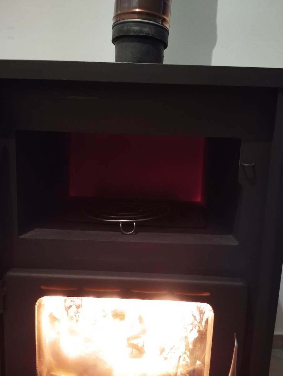 Prity FG Χαλύβδινη Ξυλόσομπα με Φούρνο 14kW Μαύρη