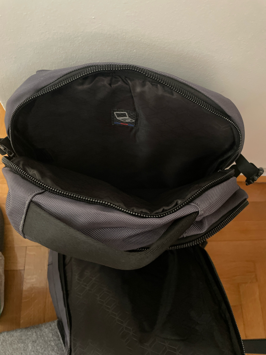 Arctic Hunter B00188 Backpack for Laptop 15.6" with USB Port in Gray Color