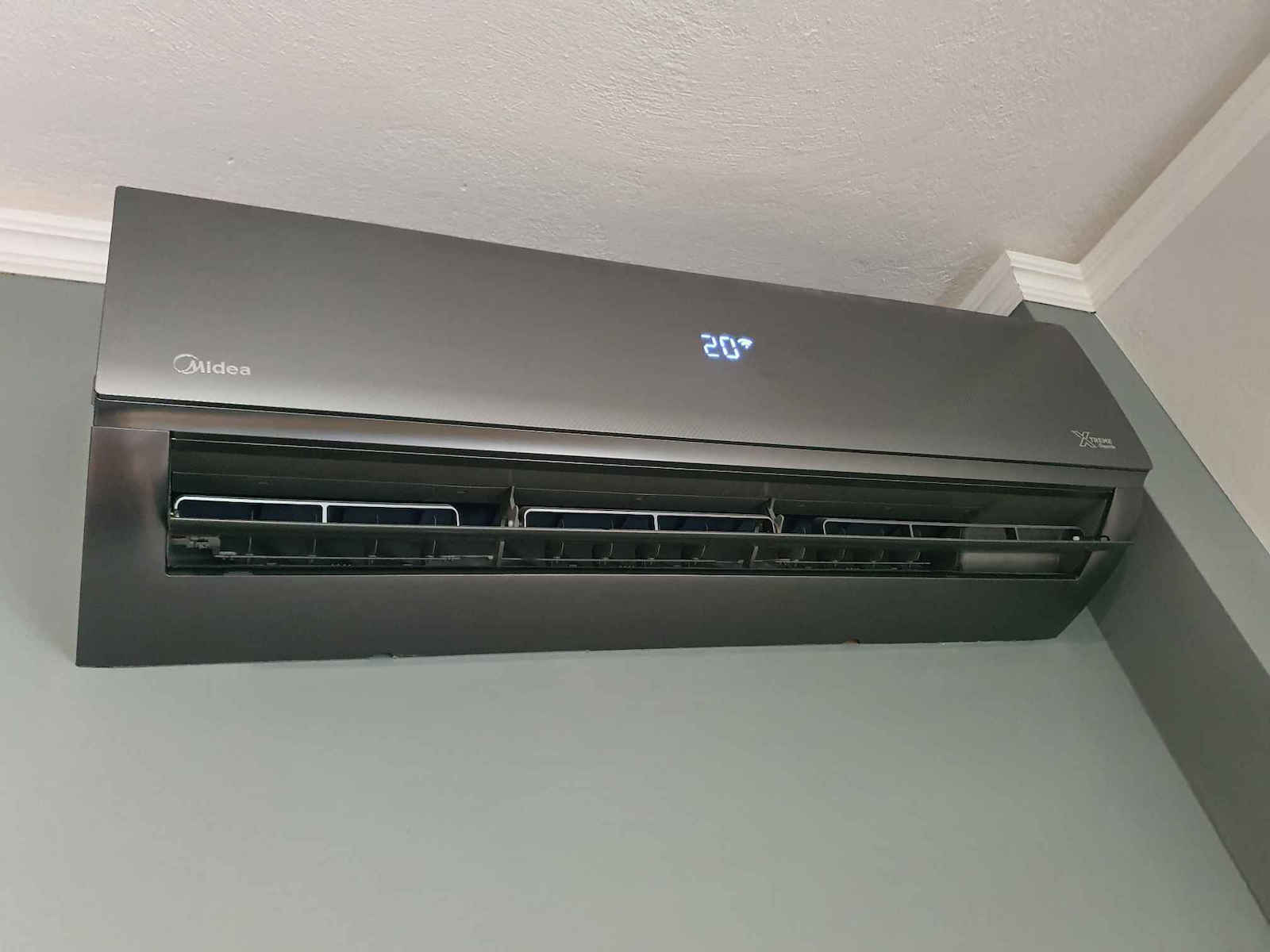 Midea Xtreme Graphite Κλιματιστικό Inverter 9000 BTU A++/A+ με WiFi και Τεχνολογία Inverter Quattro