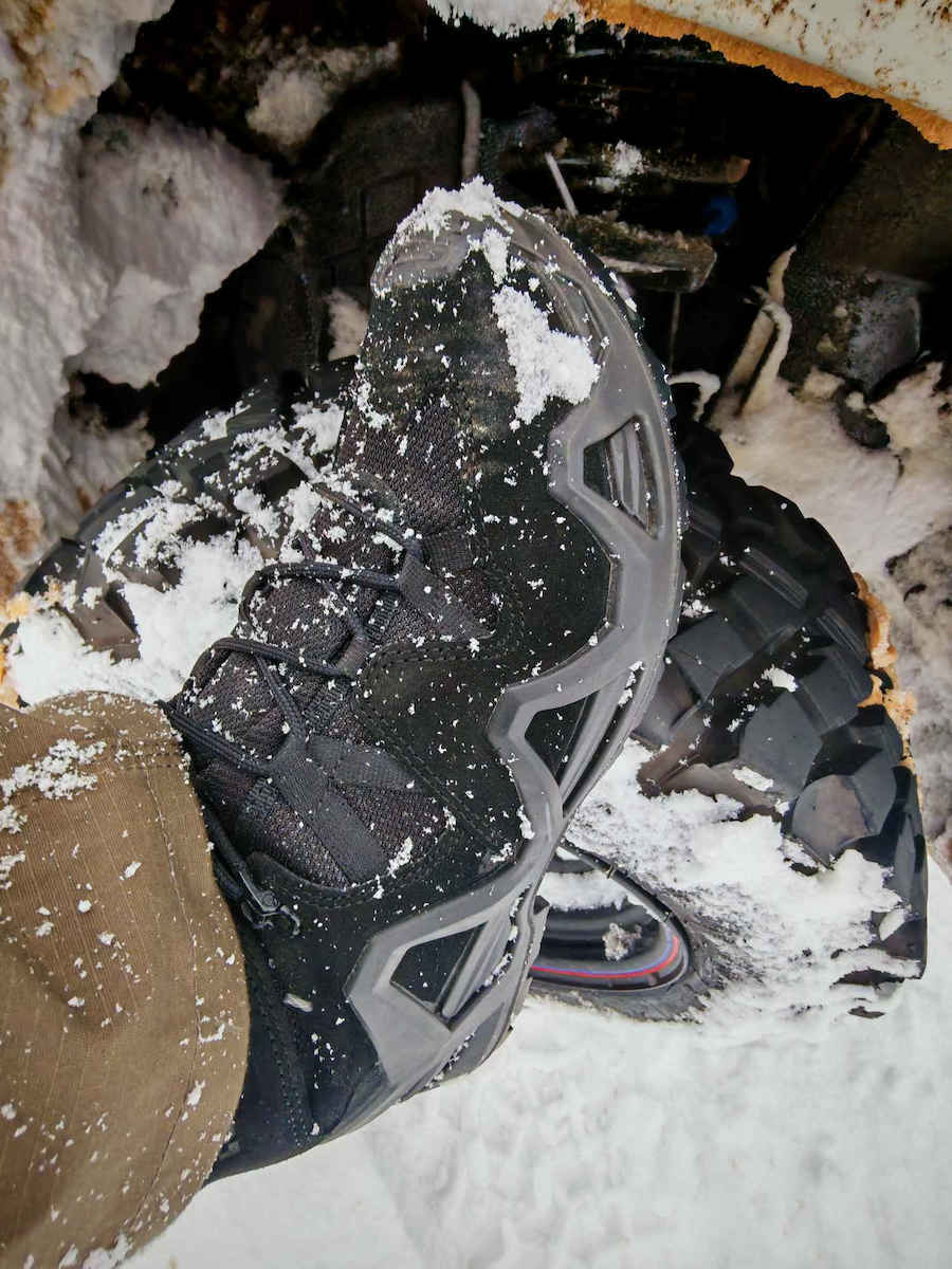 Lowa Military Boots Zephyr with membrane Gore-Tex from Cordura Black 310850C30-0999