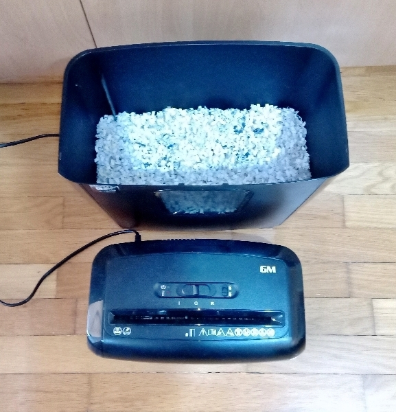 Fellowes Powershred 6M Cross Cut 6-Sheet Paper Shredder