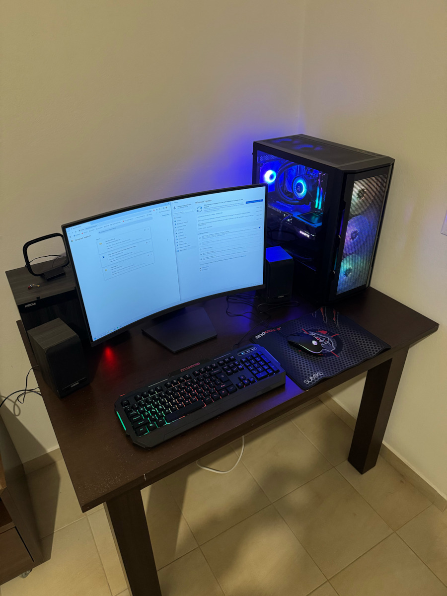 Cougar Uniface RGB Gaming Midi Tower Кутия За Компютър Със Страничен Прозорец Черна
