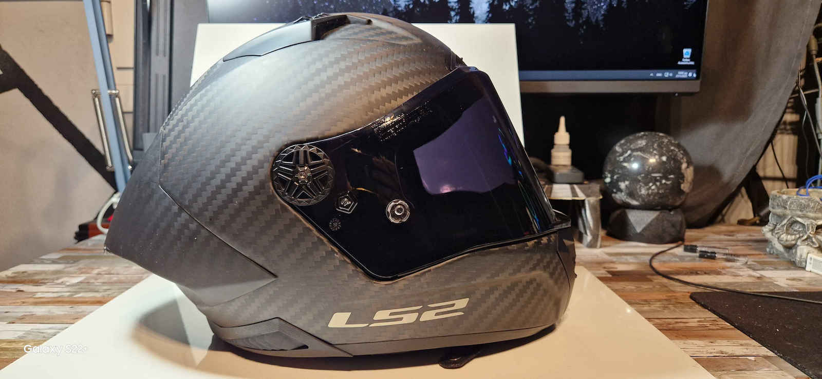 LS2 Thunder Gp Ff805 Aero Matt Carbon Motorcycle Helmet Full Face ECE 22.06 1280gr with Pinlock