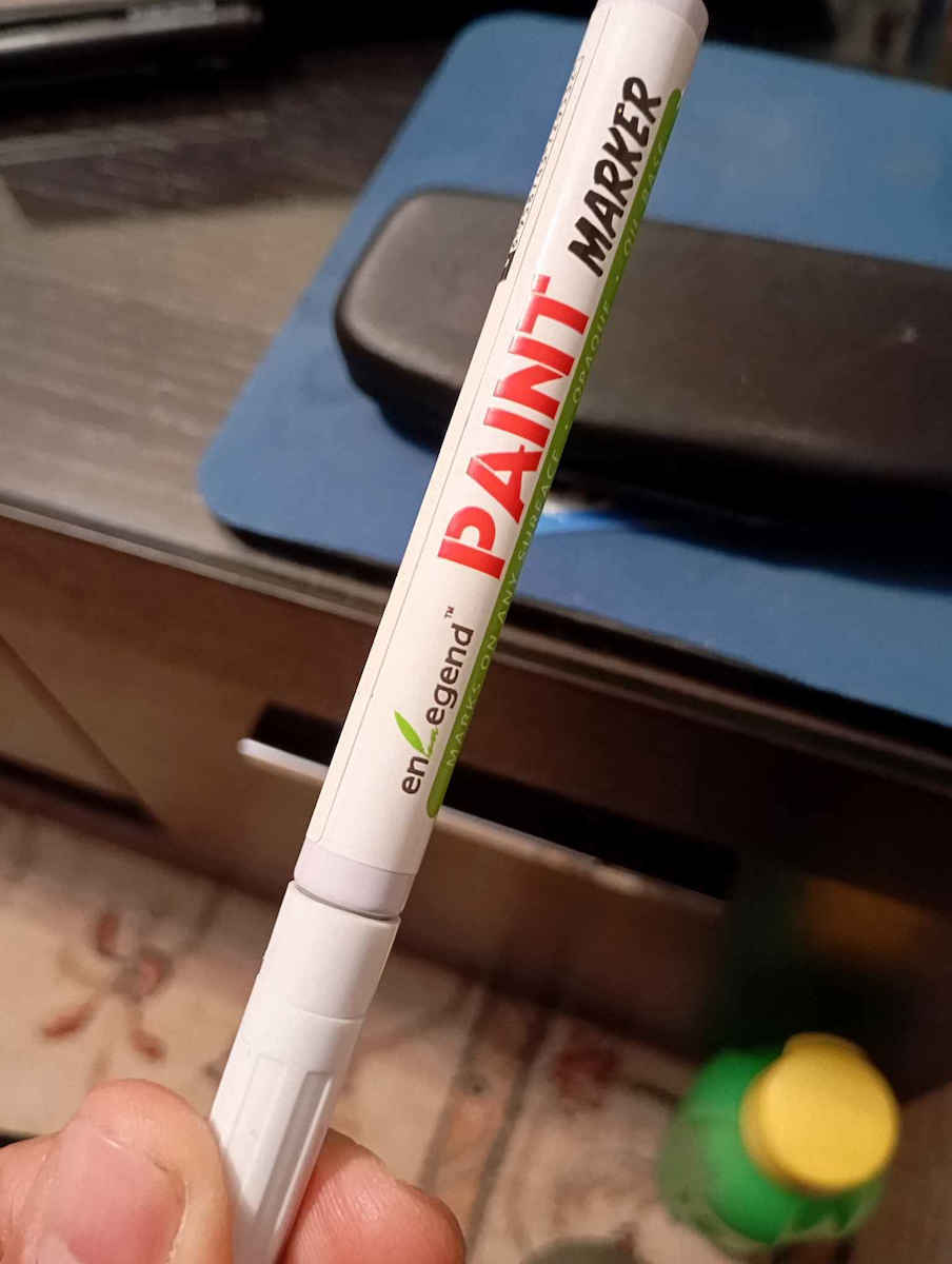 Enlegend Permanent Marker 1.5mm White