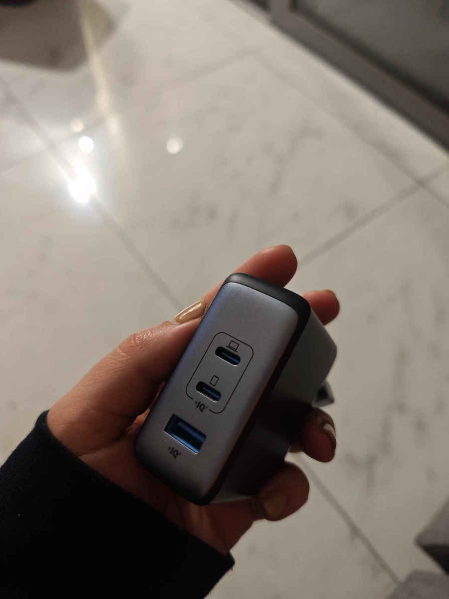 Anker Φορτιστής Χωρίς Καλώδιο GaN με Θύρα USB-A και 2 Θύρες USB-C 100W Quick Charge 3.0 / Power Delivery Μαύρος (736 Nano II)