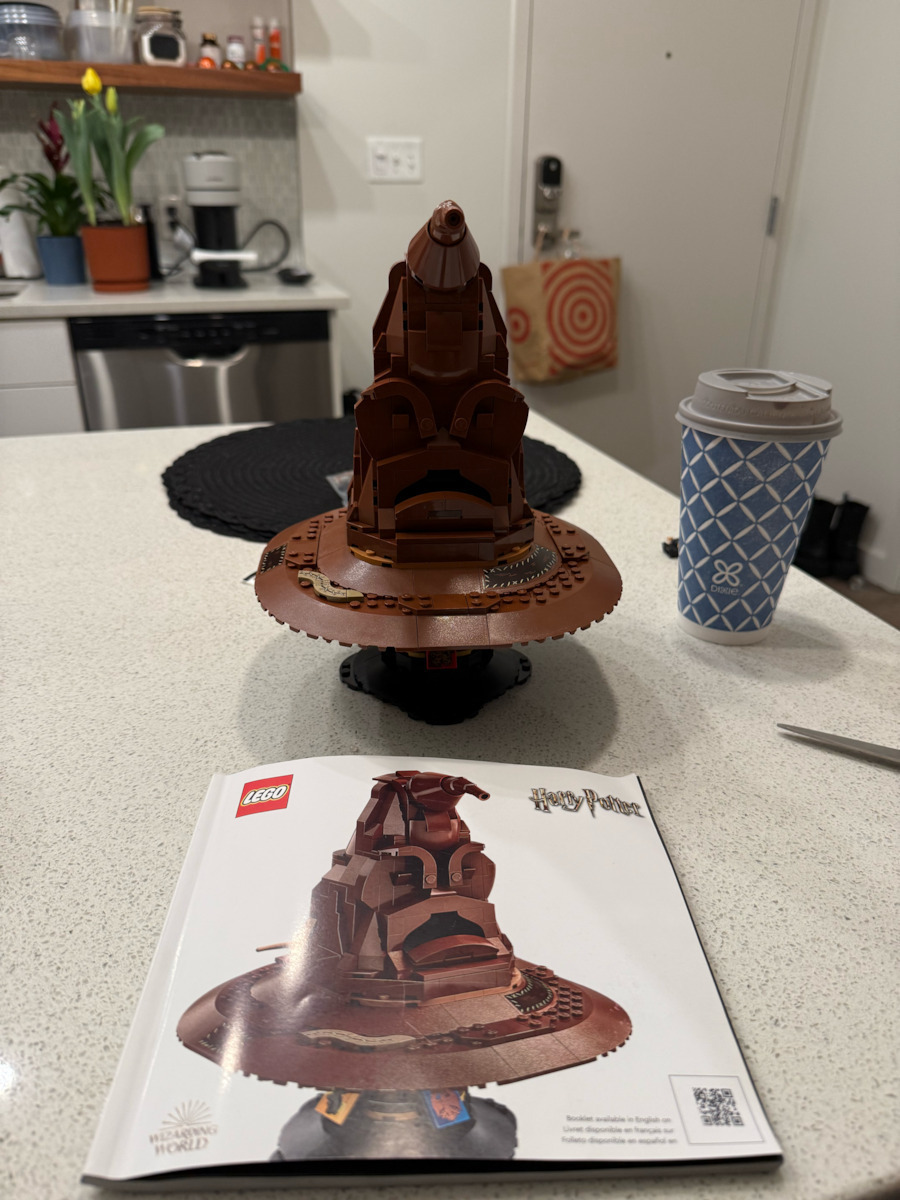 LEGO Harry Potter Talking Sorting Hat for 18+ Years 561 Pieces