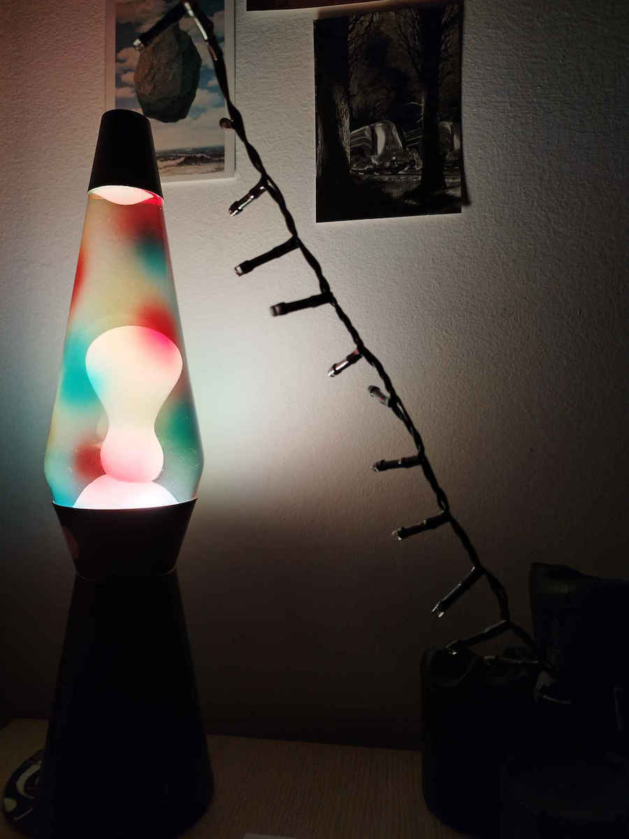 Total Gift Dekorative Lampe Lavalampe Schwarz