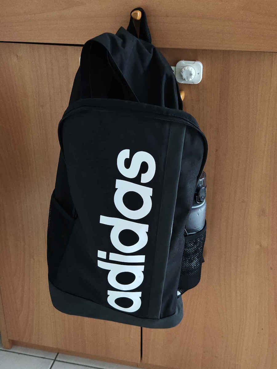 adidas Essentials Linear 22.5lt Ροζ