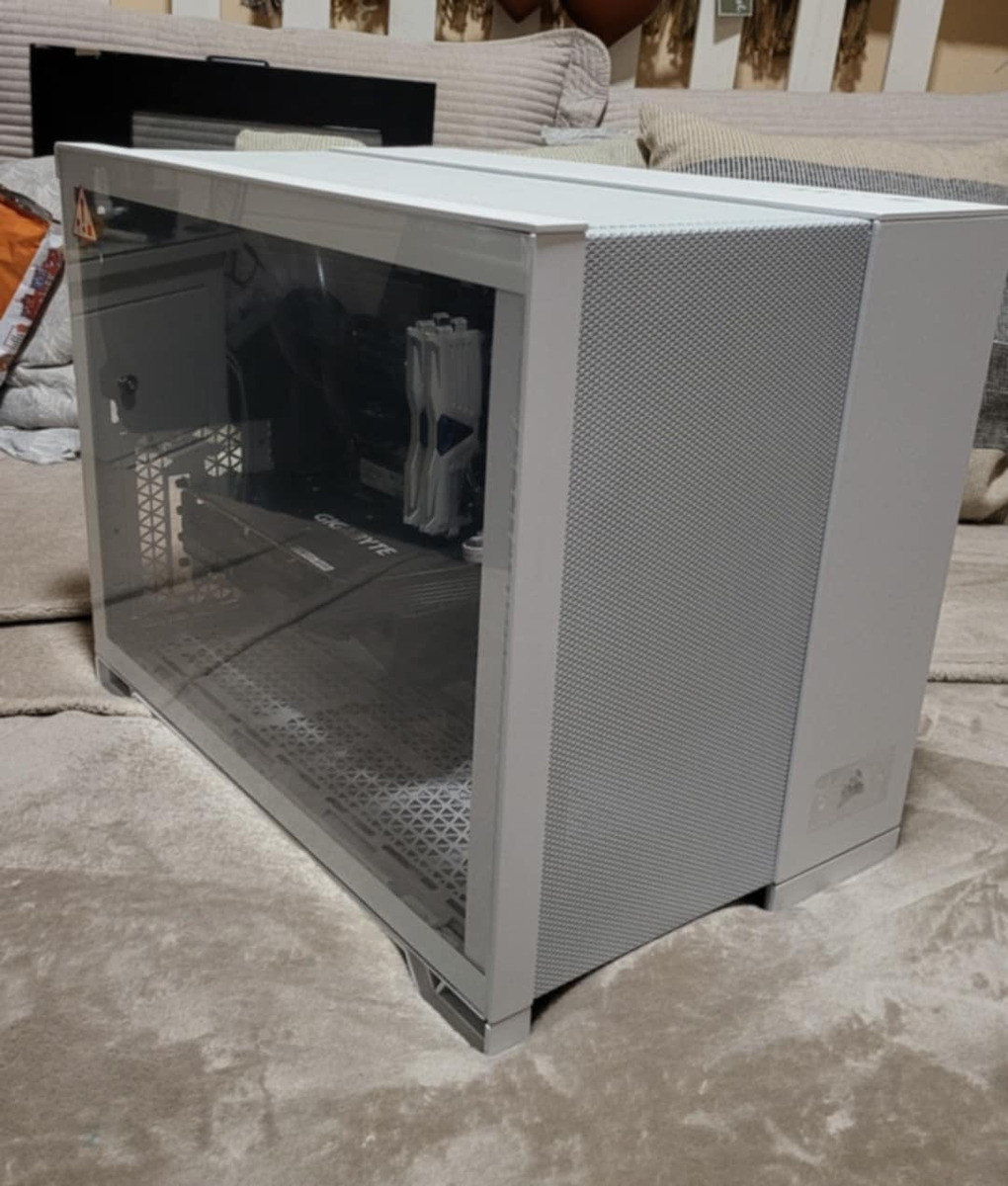 Corsair 2500D Airflow Gaming Middle Tower Carcasă Calculator cu Fereastră Laterală Alb