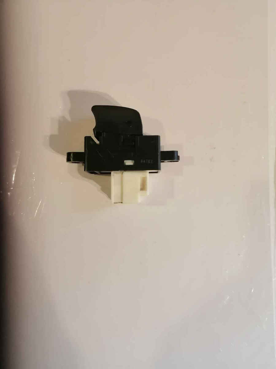 NTY Car Window Switch for Nissan Almera / Sentra / X-Trail 2000-2008 6pin Black