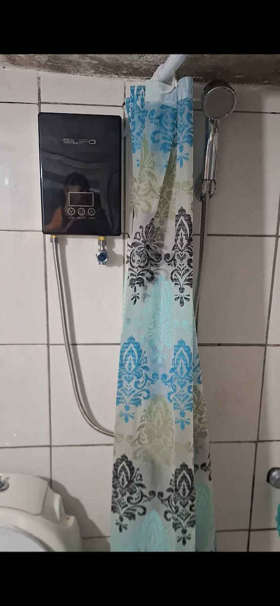 Silifo Sf9510 Wall Mounted Inverter Electric Single-Phase Instant Water Heater for Bathroom / Kitchen 7.5kW