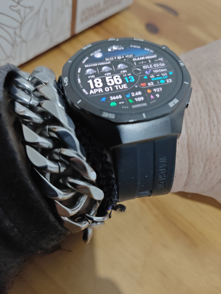 Huawei Watch GT 5 Pro Titan 46mm Rezistent la apă (Black + Huawei Watch Fit SE Black)