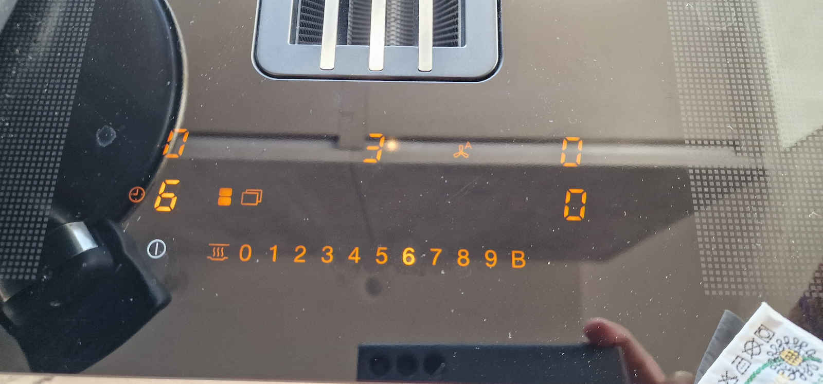 Miele KMDA 7476 FL Induktionskochfeld Autonom mit Dunstabzugshaube 80x52εκ.