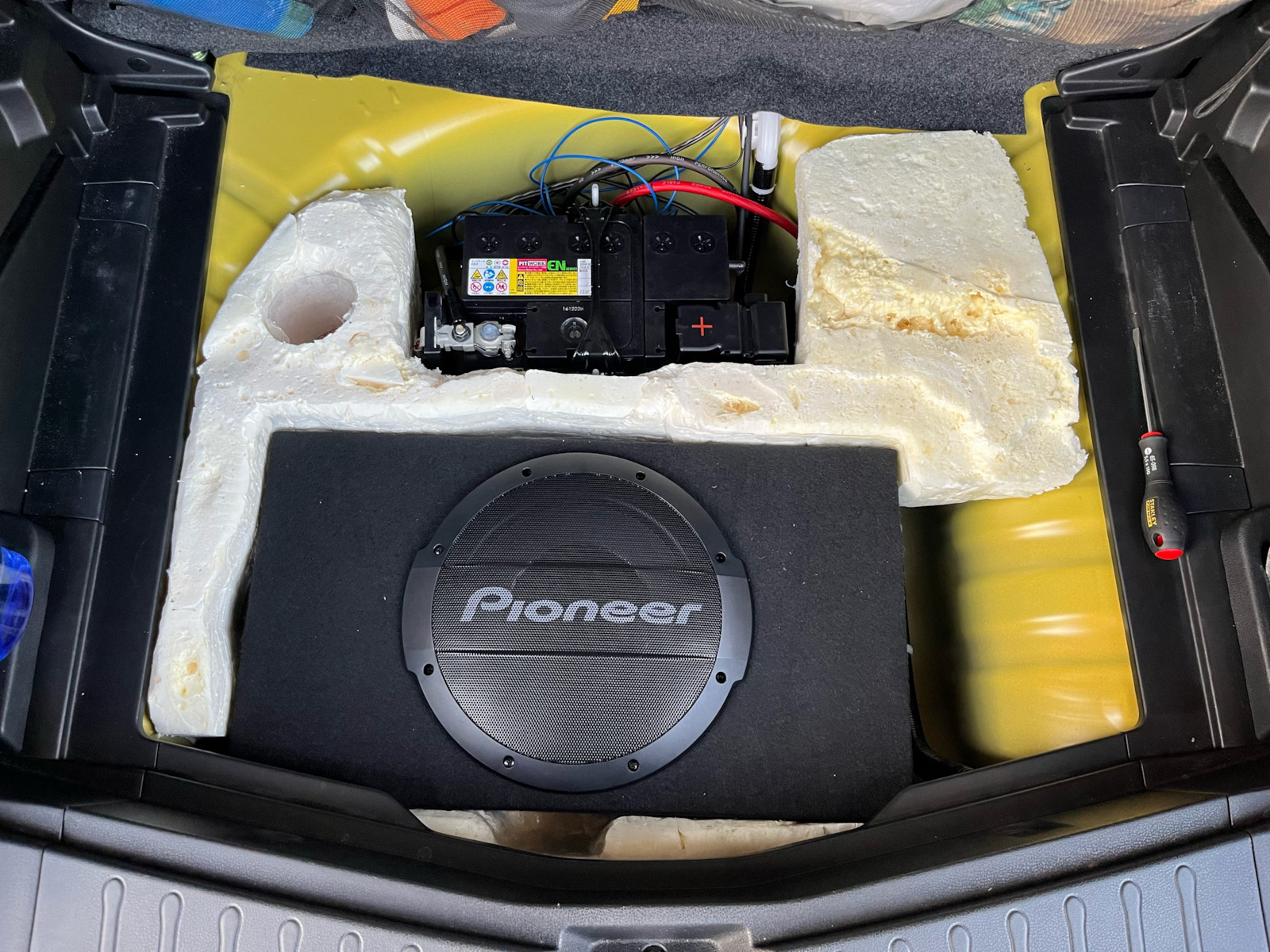 Pioneer Автомобилен Субуфер 10" 1200W RMS