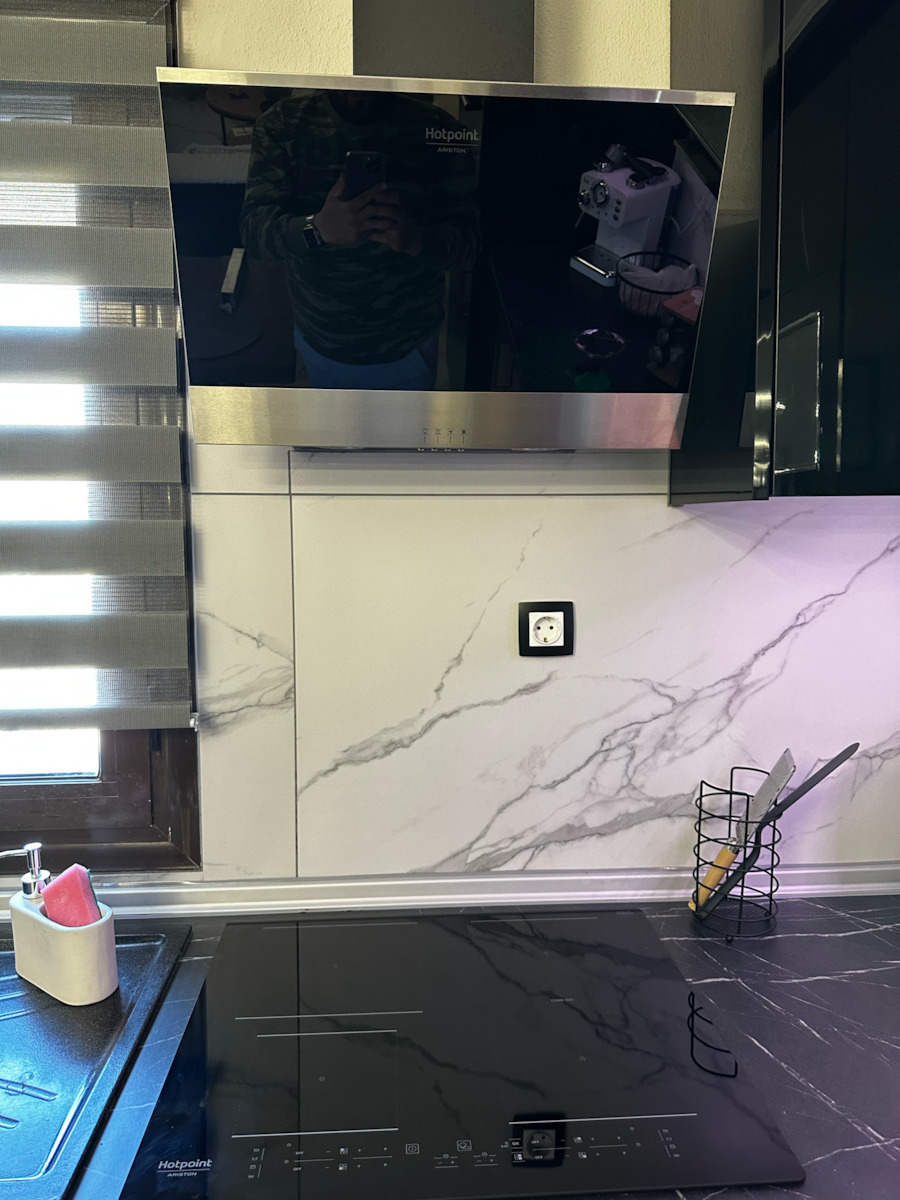Hotpoint-Ariston HHVP 6.6F LM K Șemineu Hotă 59.8cm Negru
