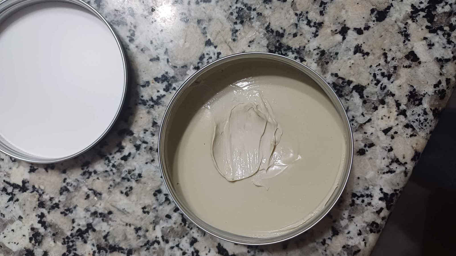 Lavish Care Clay Pomade Πηλός για Ελαφρύ Κράτημα & Ματ Αποτέλεσμα 100gr