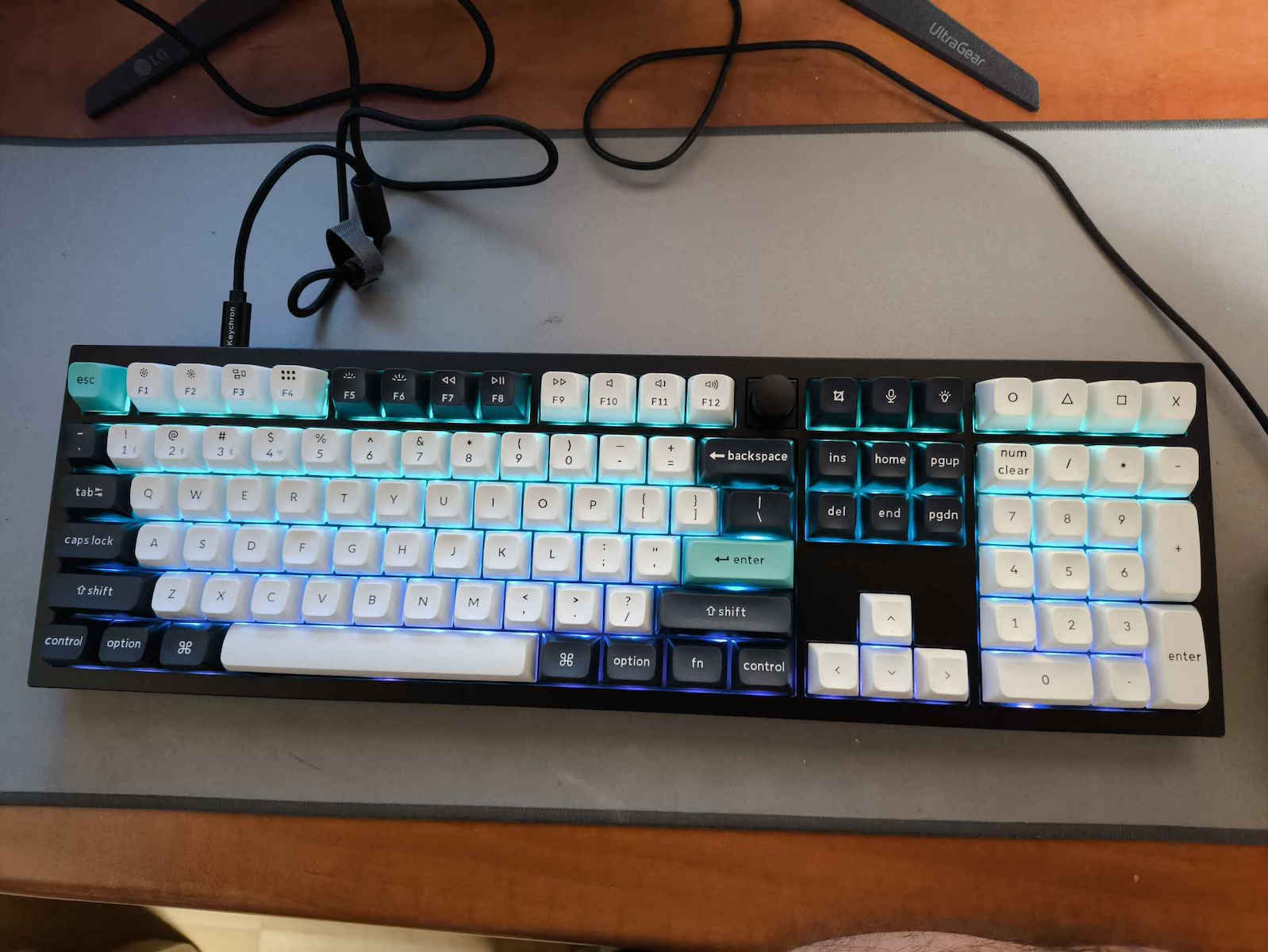 Keychron Q6 Max Q6M-M1 Tastatură Mecanică De Gaming Fără Fir Cu Comutatoare Gateron Jupiter Red Și Iluminare RGB Engleză SUA
