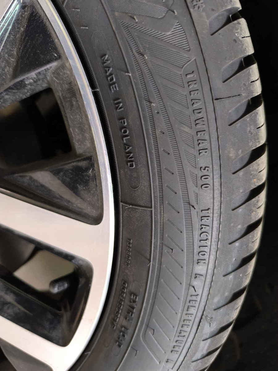 Goodyear Vector 4Seasons Gen-3 205/55R17 95V XL Автомобилна Гума Всесезонна За Пътнически Автомобил