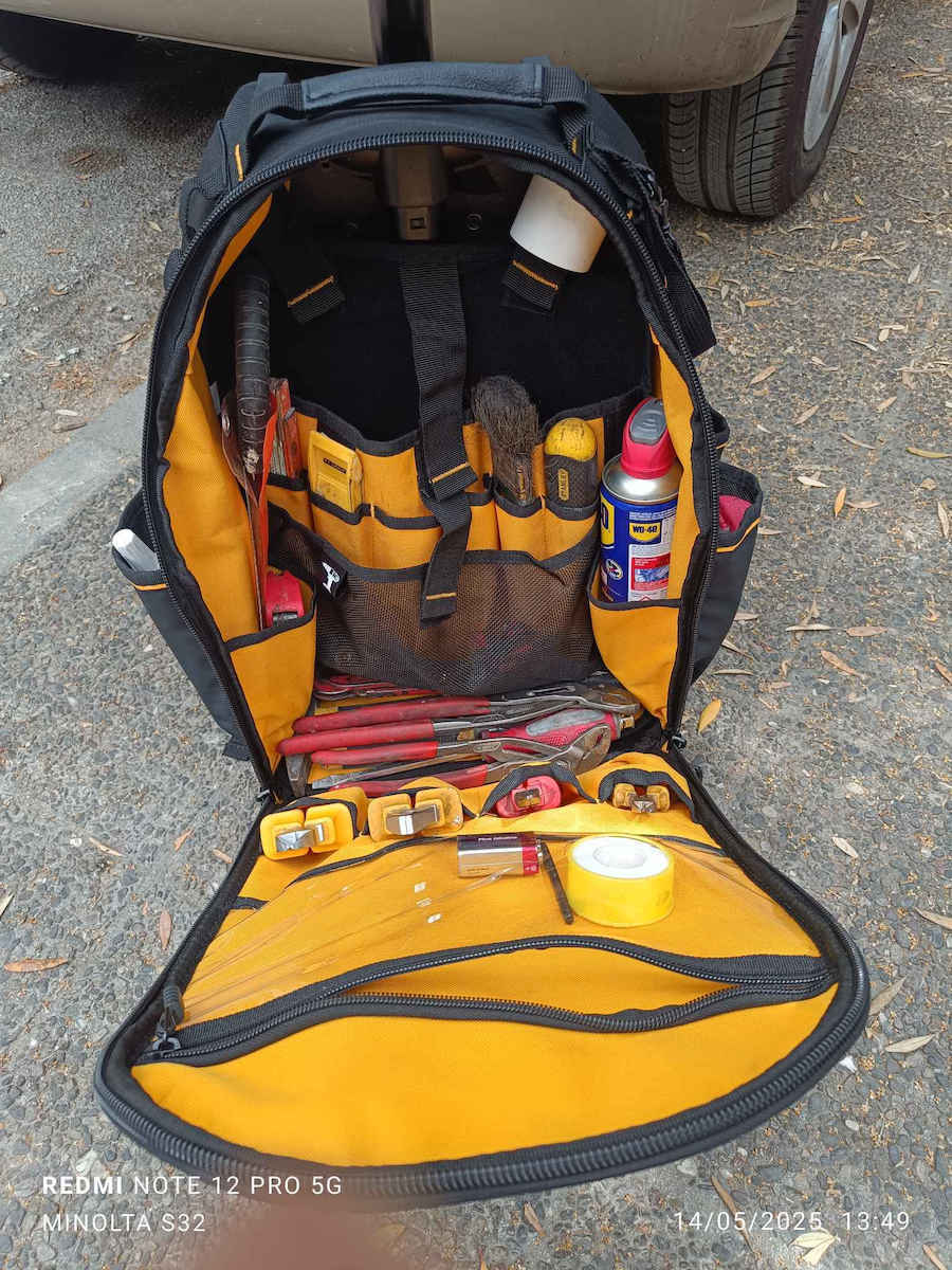Dewalt Pro Wheeled Backpack Tool Bag Waterproof Yellow 28.7lt