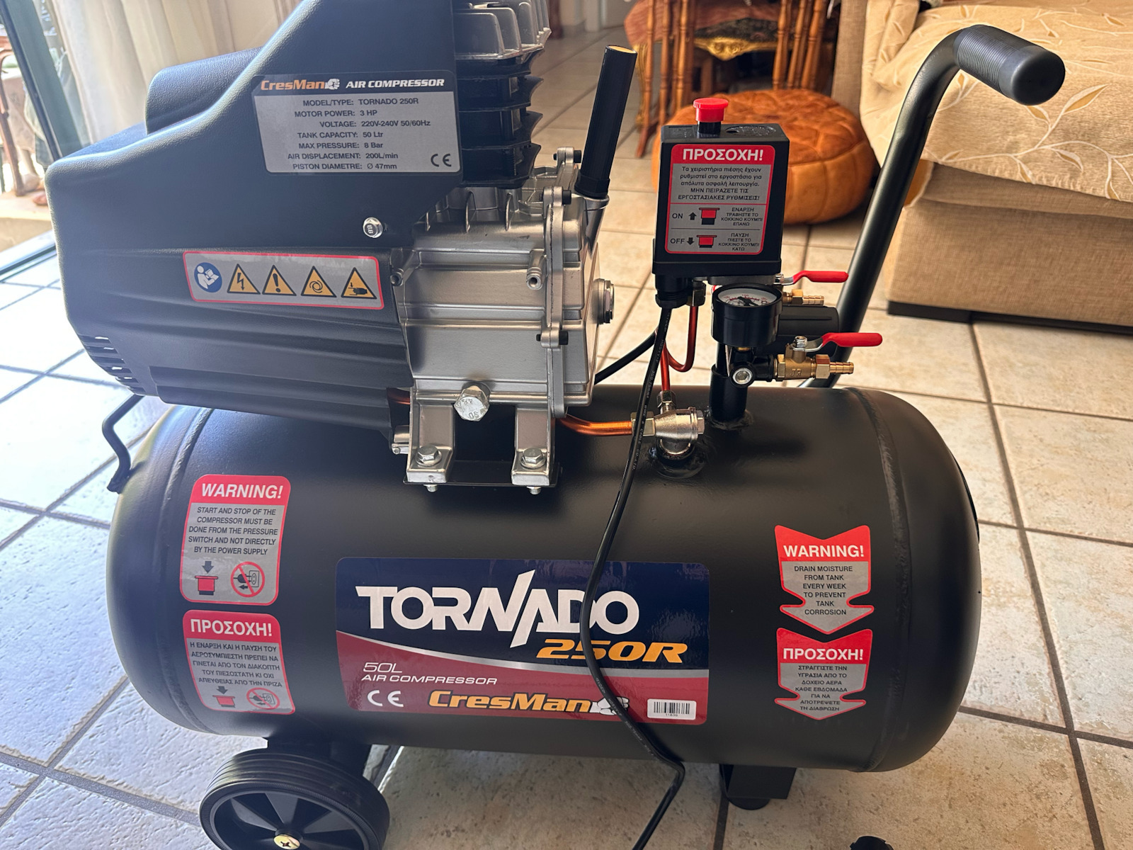 Cresman Tornado 225R Single-Phase Air Compressors with Power 2hp and Airtank 25lt 11838