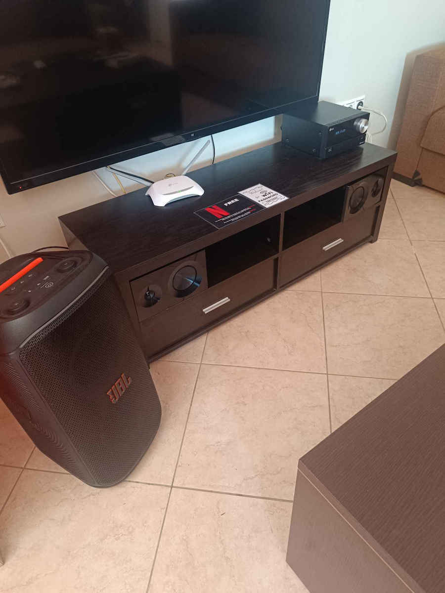 LG Ηχοσύστημα 2.0 CM2460 CM2460 100W με CD / Digital Media Player, WiFi και Bluetooth Μαύρο