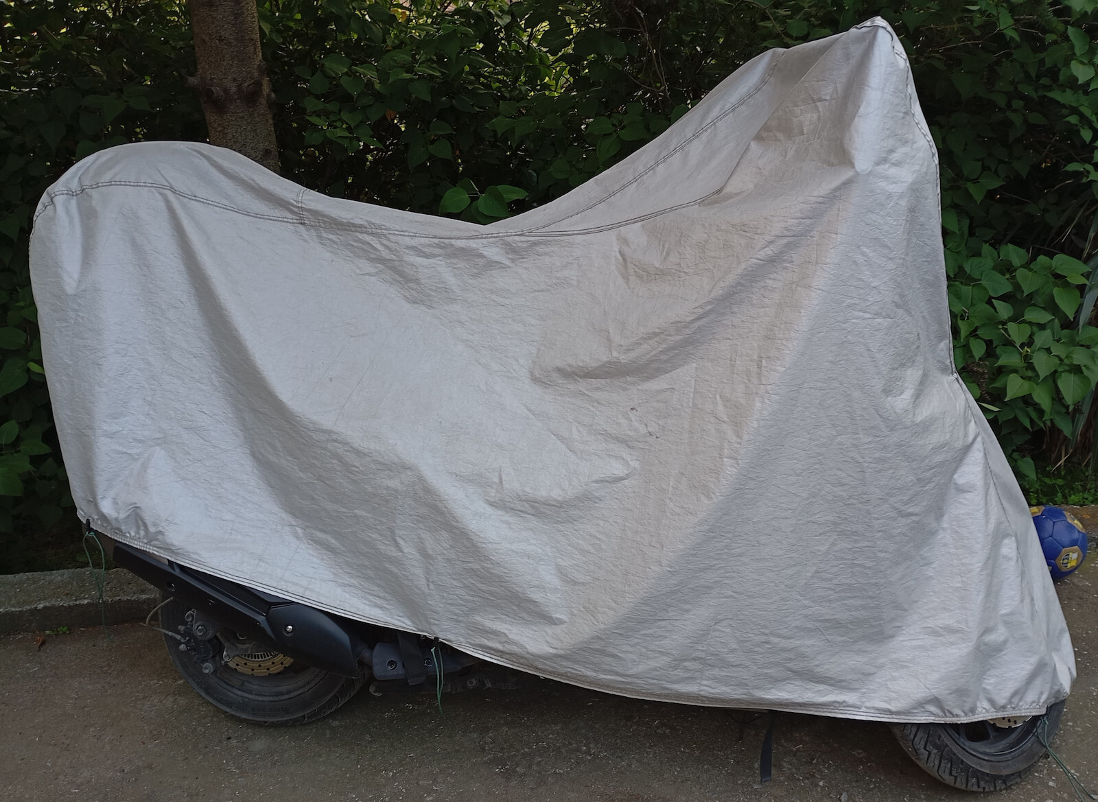 Autoline Waterproof Motorcycle Cover Top Cover Medium L203xW89xH122cm