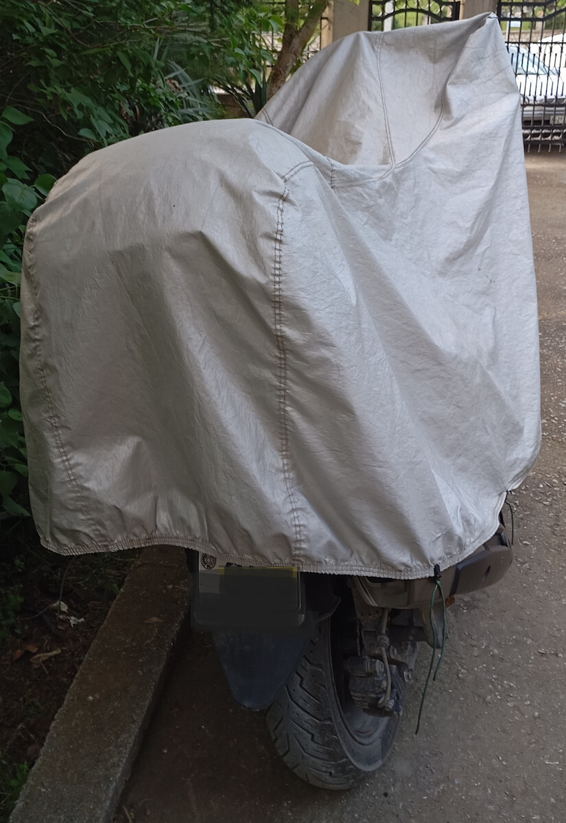 Autoline Waterproof Motorcycle Cover Top Cover Medium L203xW89xH122cm
