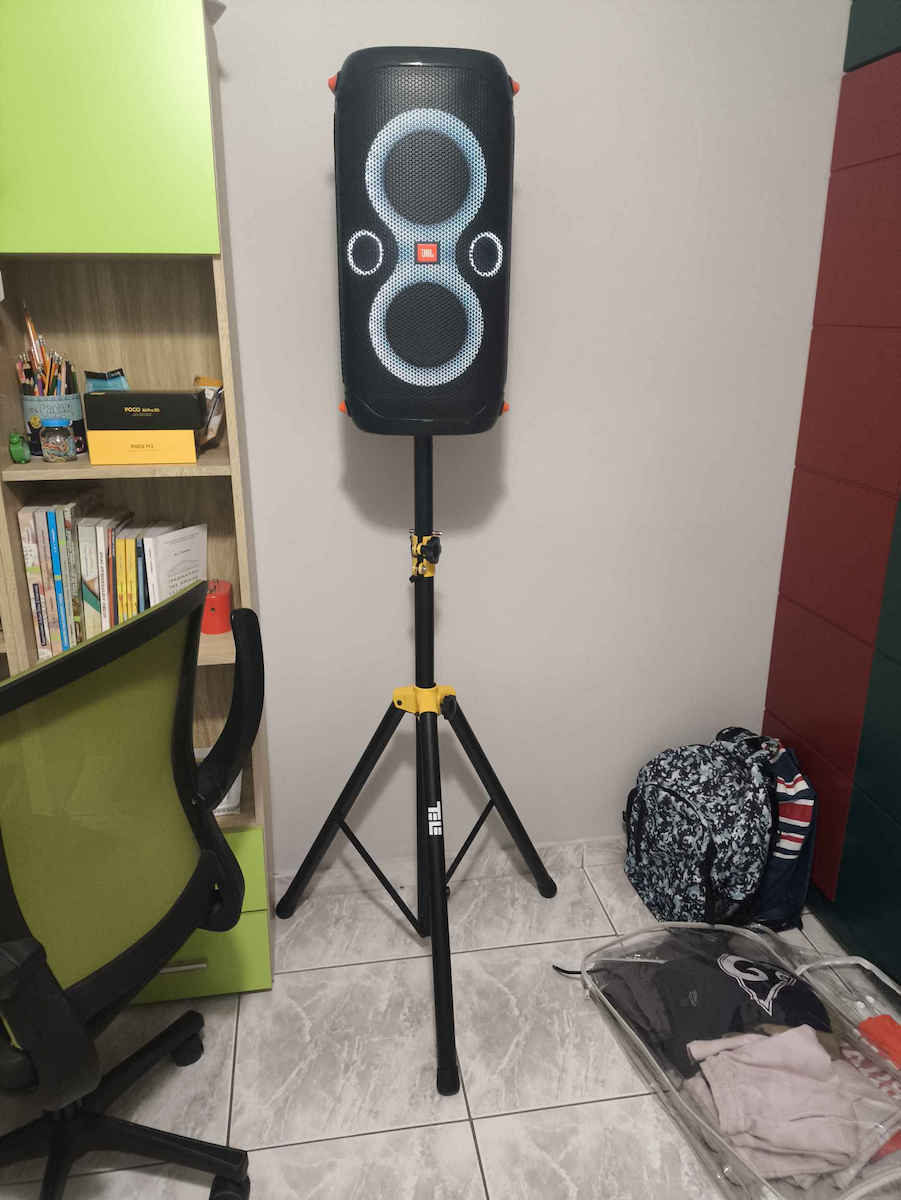 Tele PA Speaker Tripod height 110-190cm in Black Color