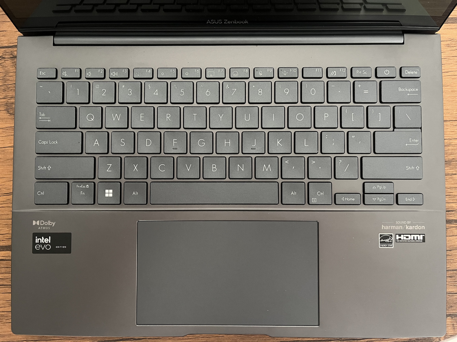 ZenBook OLED Q415MA