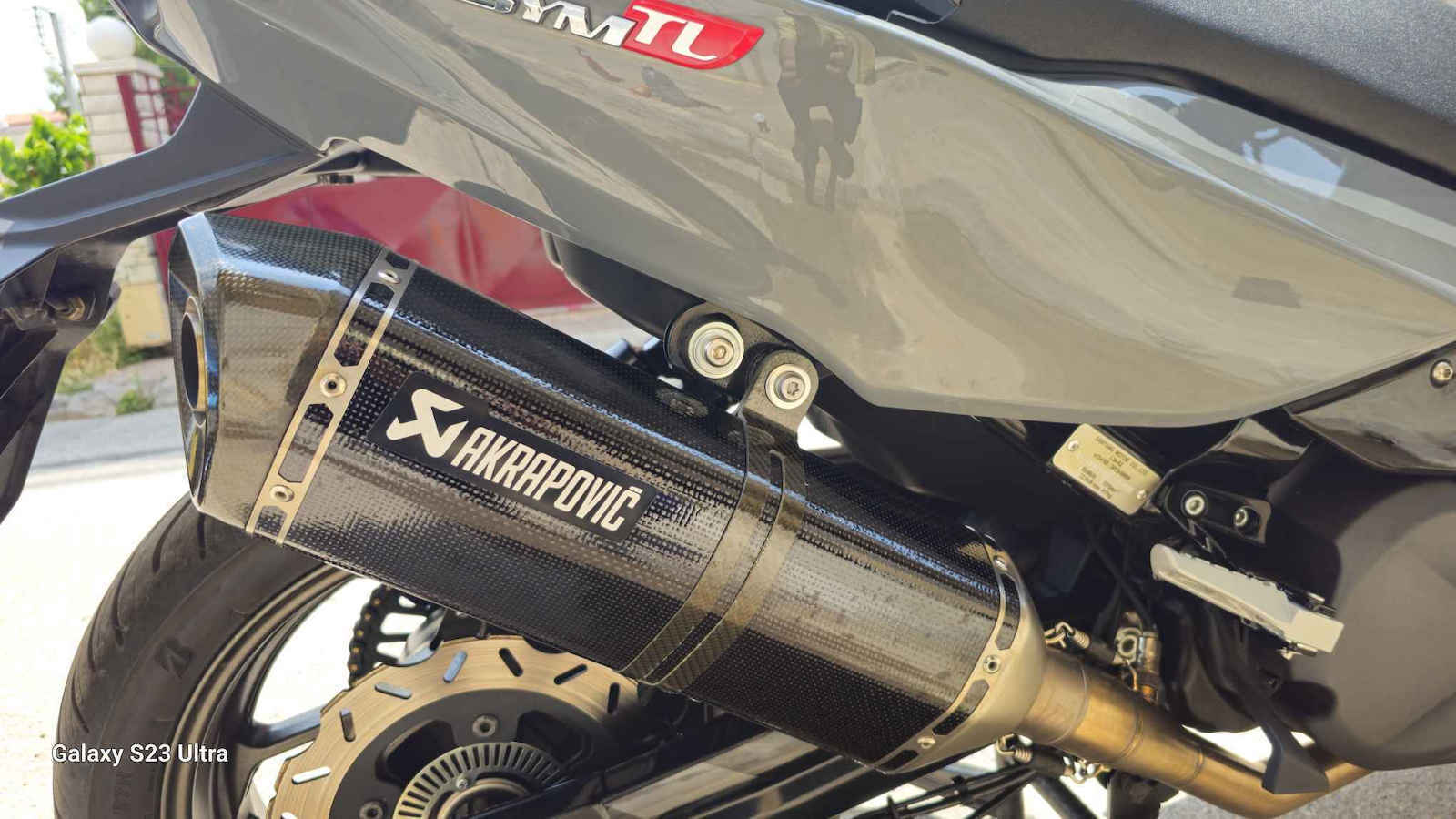Akrapovic Motorcycle Exhaust Kit for Sym Maxsym 500