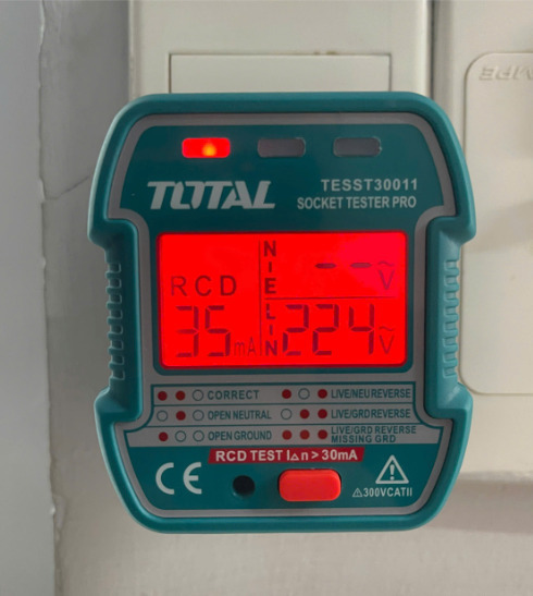 Total TESST30011 Digital Cable Tester