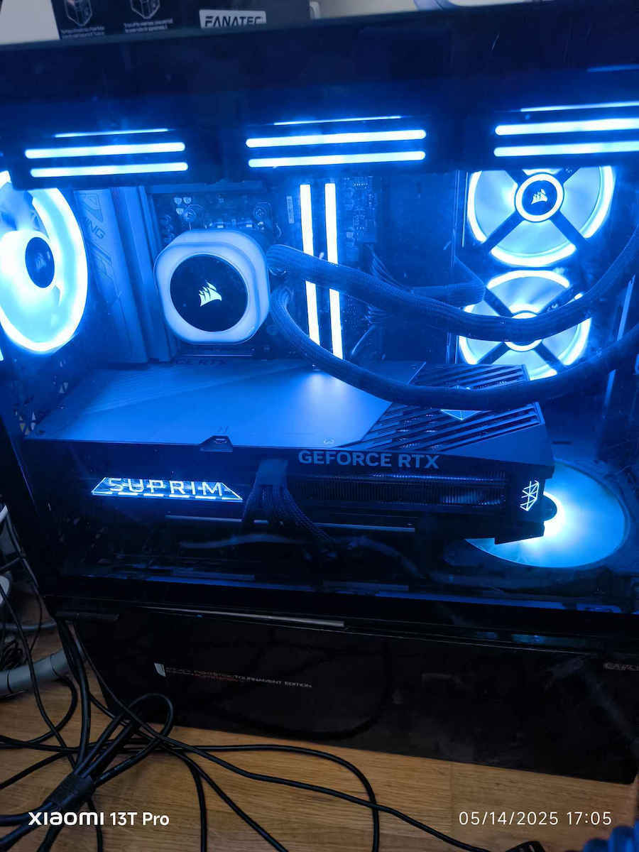 MSI GeForce RTX 5090 32GB GDDR7 SUPRIM SOC Κάρτα Γραφικών