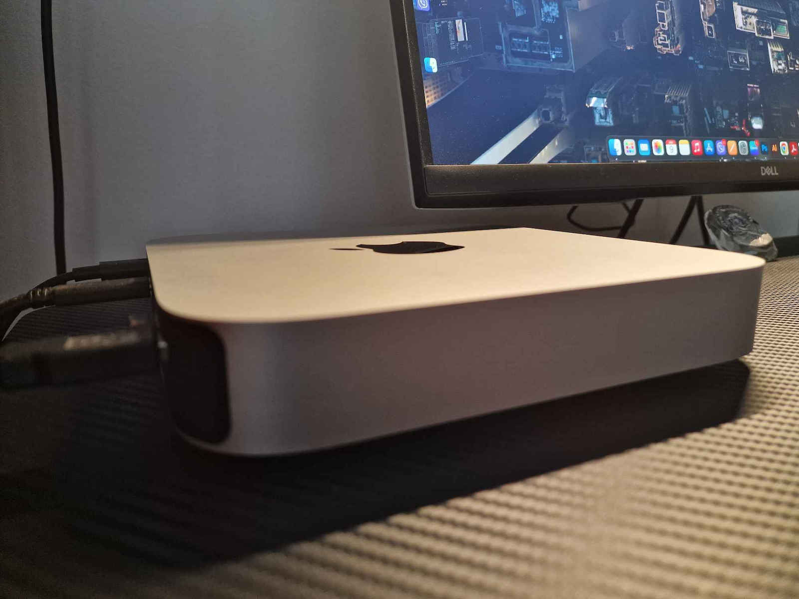 Apple Mac Mini (2023) (M2 8-core/8GB/512GB SSD/MacOS) 10-Core GPU