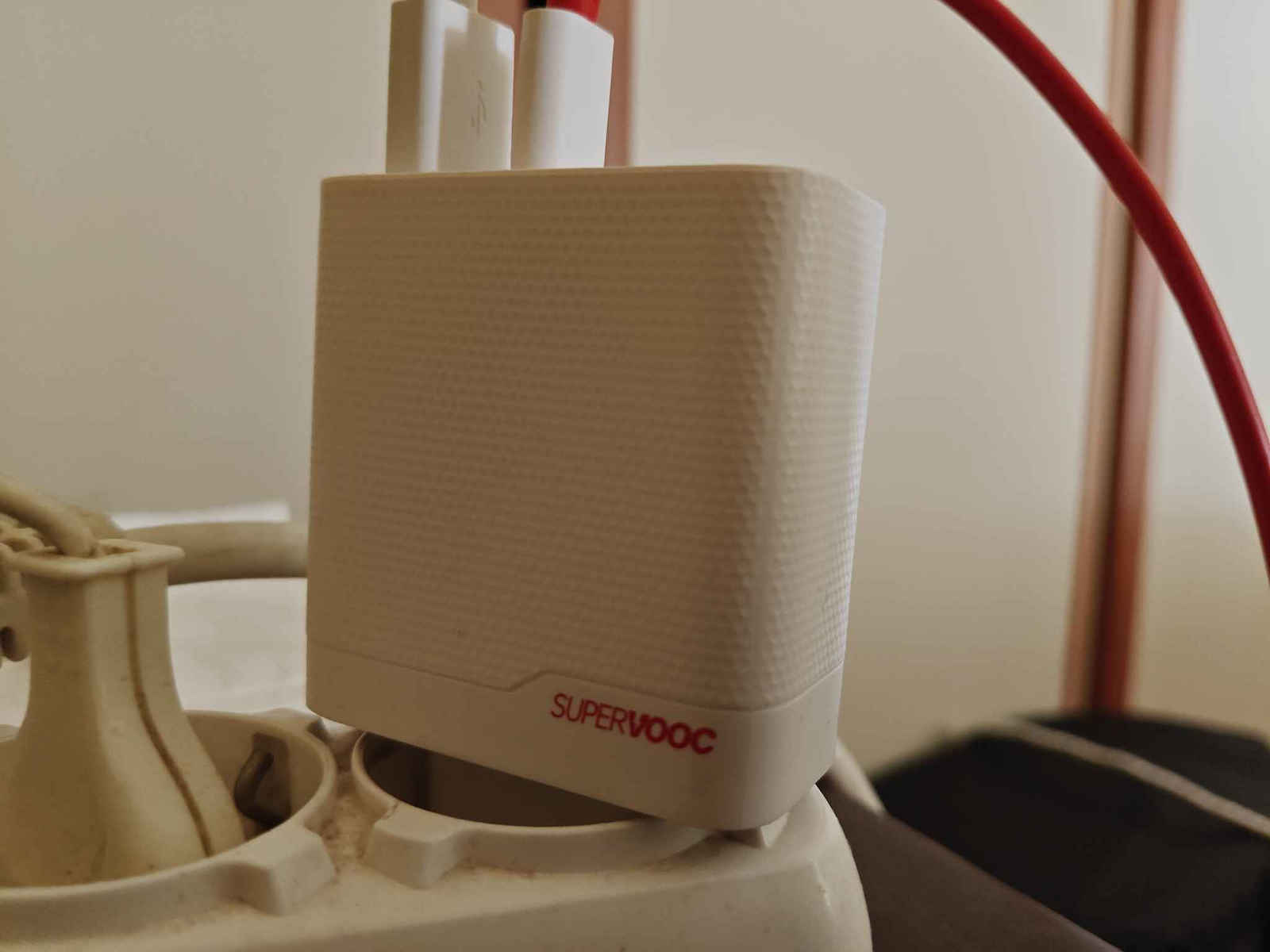 OnePlus Φορτιστής GaN με Θύρα USB-A και Θύρα USB-C και Καλώδιο USB-C - USB-C 80W Λευκός (SUPERVOOC)