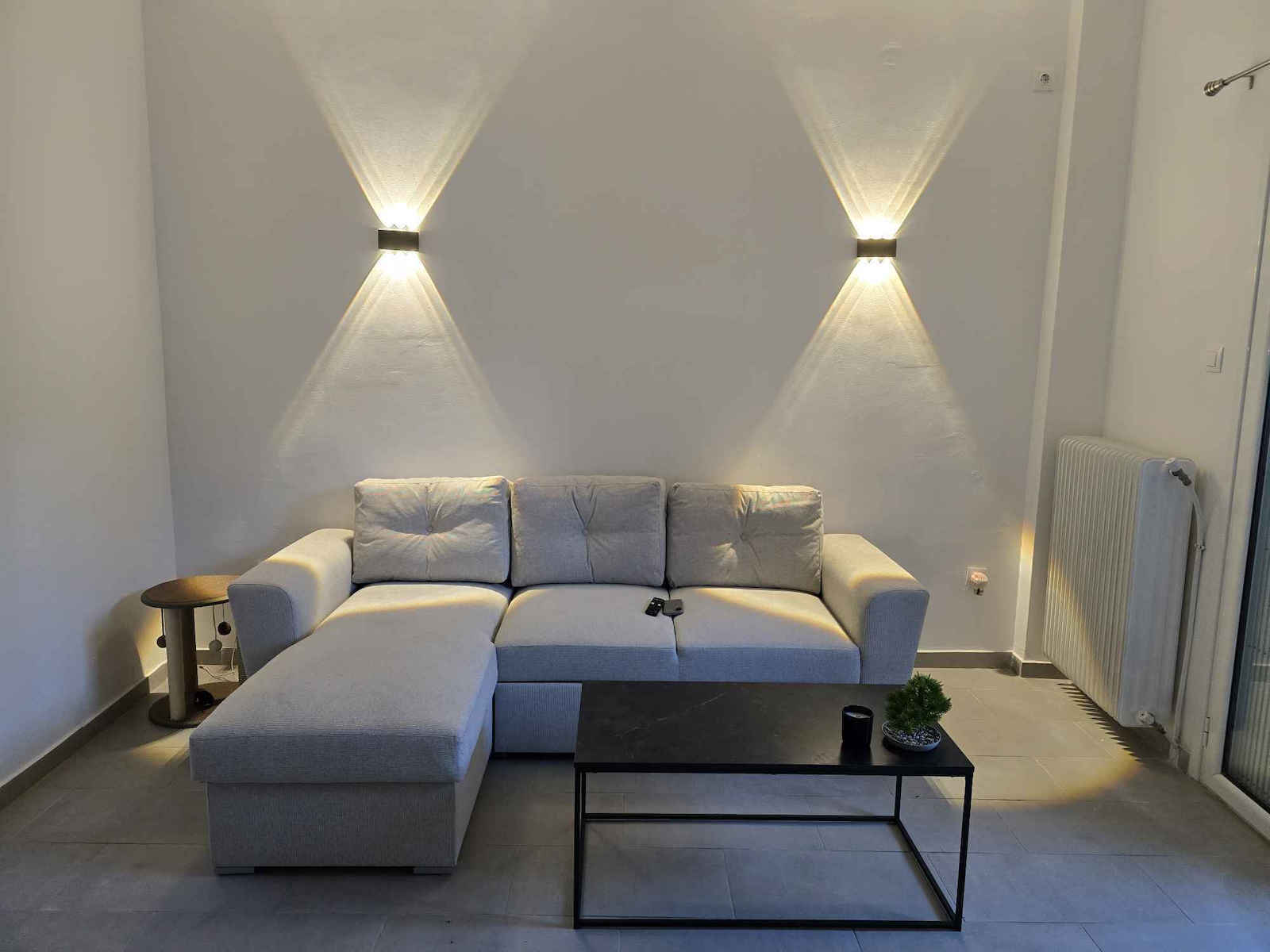 Lamp Wall with Integrated LED and Warm White Light Black 9.5x5x18.5cm