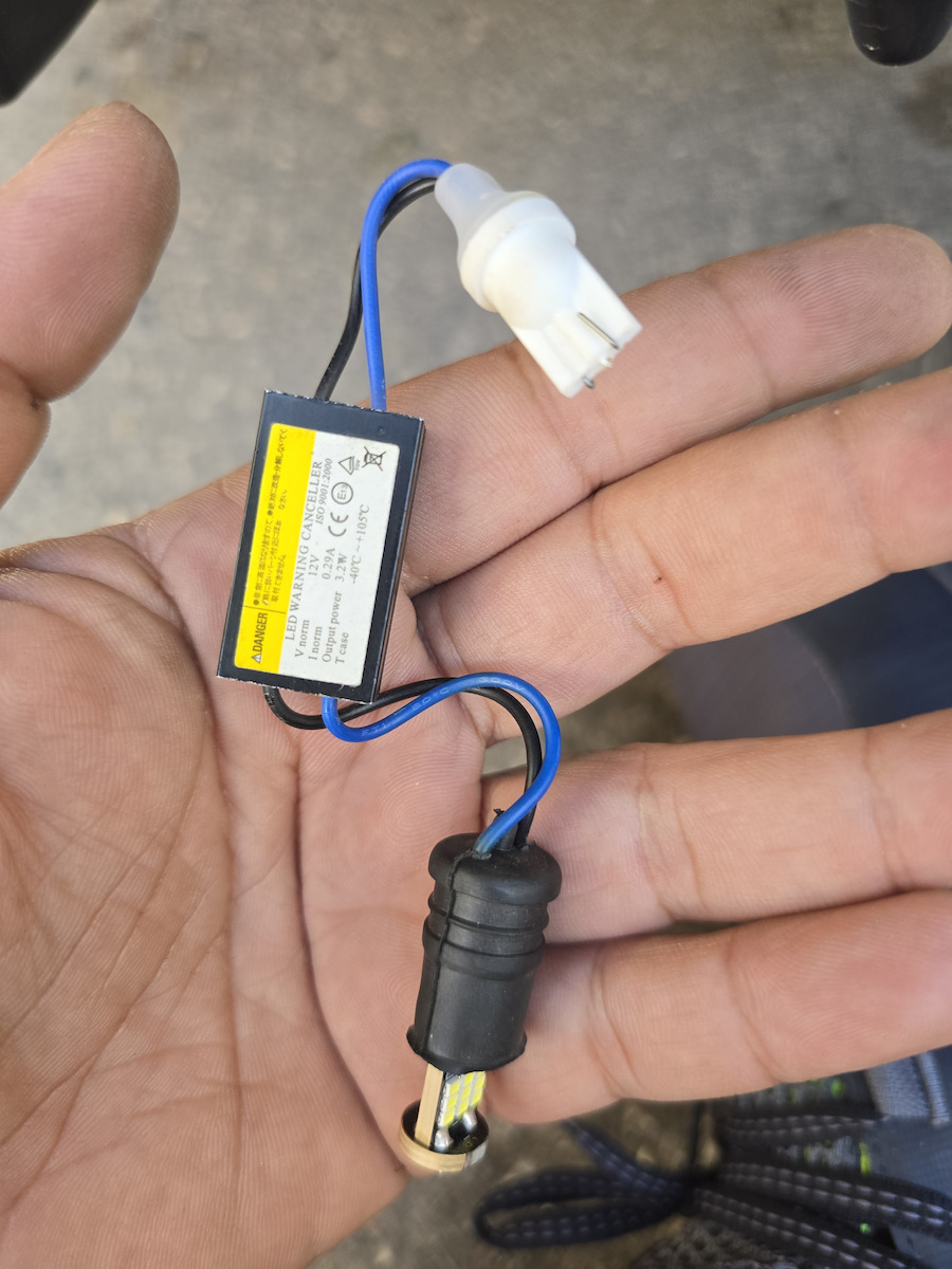 GloboStar CAN bus Car Fault Indicator Canceller for Bulb T10 12V 1pcs