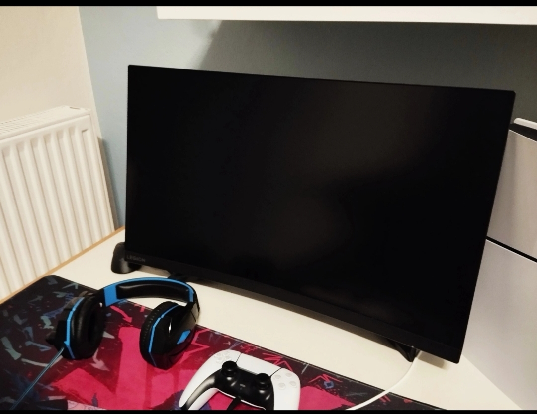 Lenovo Legion R27fc-30 VA HDR Curved Монитор 27" FHD 1920x1080 240Hz с Време за Реакция 0.5мс GTG
