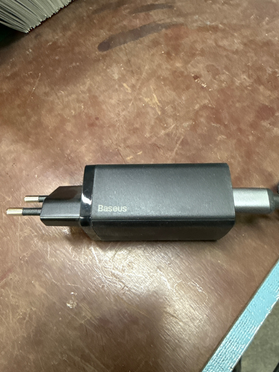 Baseus Ladegerät ohne Kabel GaN mit USB-A Anschluss und USB-C Anschluss 65W Schnellaufladung 3.0 Schwarzs (CCGAN2L-B01)