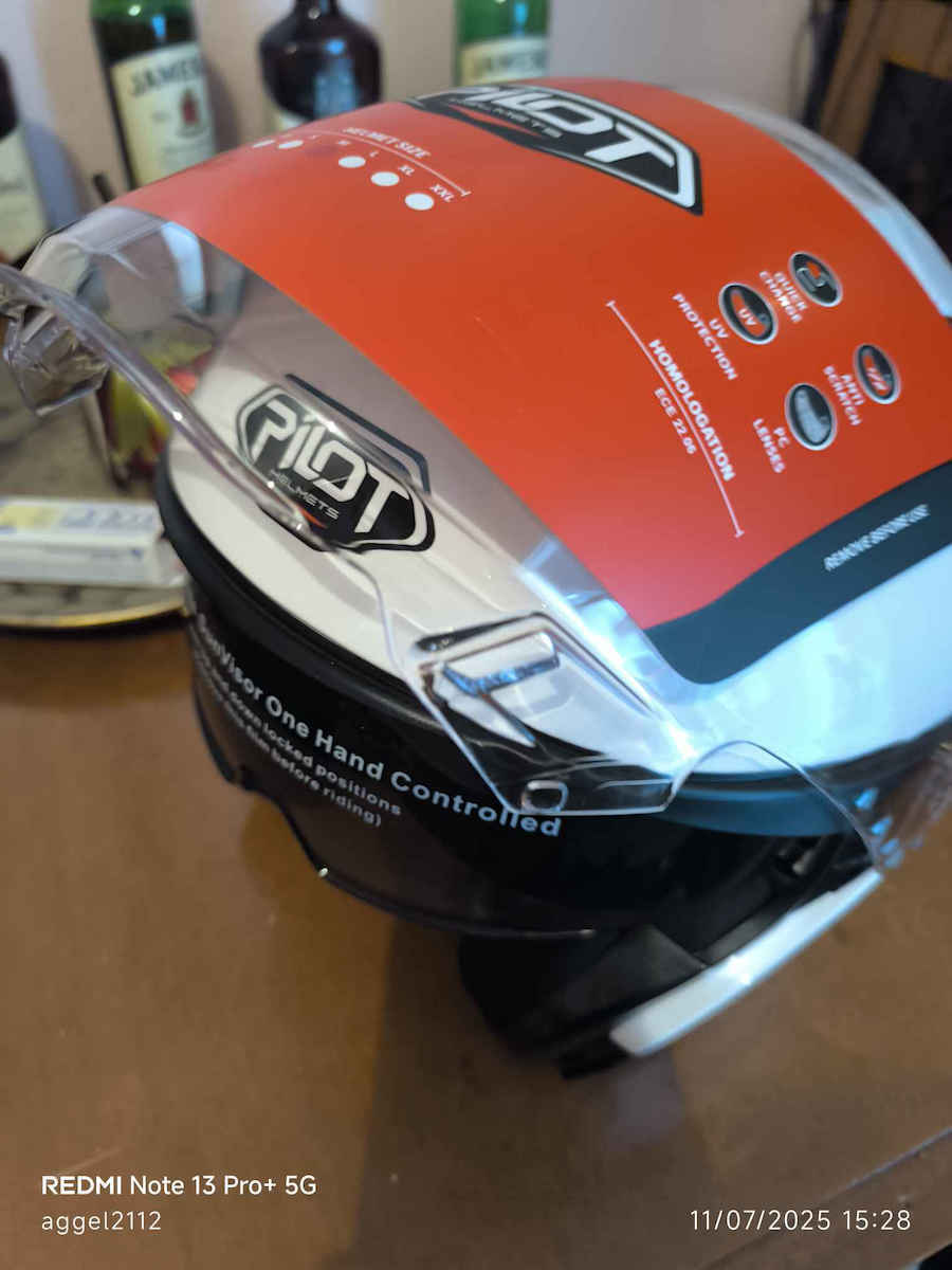 Pilot Hermes SV Black Matt Motorcycle Helmet Jet ECE 22.06 1400gr with Sunvisor