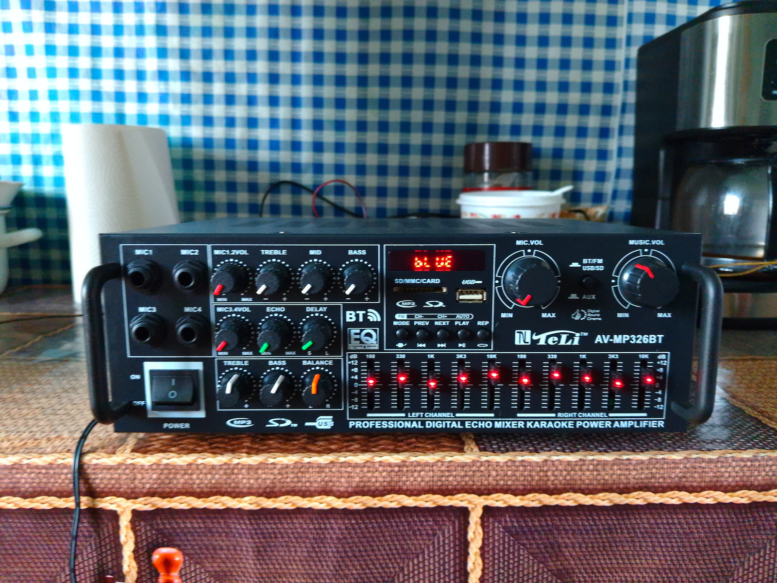 Loco Ενισχυτής Karaoke AV-MP326BT Μαύρος