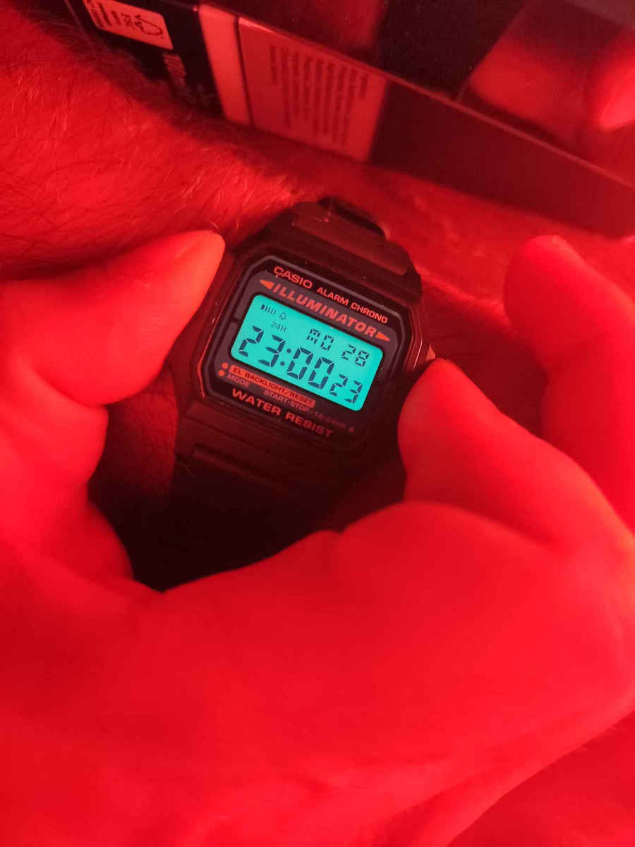 Casio Ψηφιακό Ανδρικό Ρολόι 39mm Μπαταρίας με Μαύρο Καουτσούκ Λουράκι