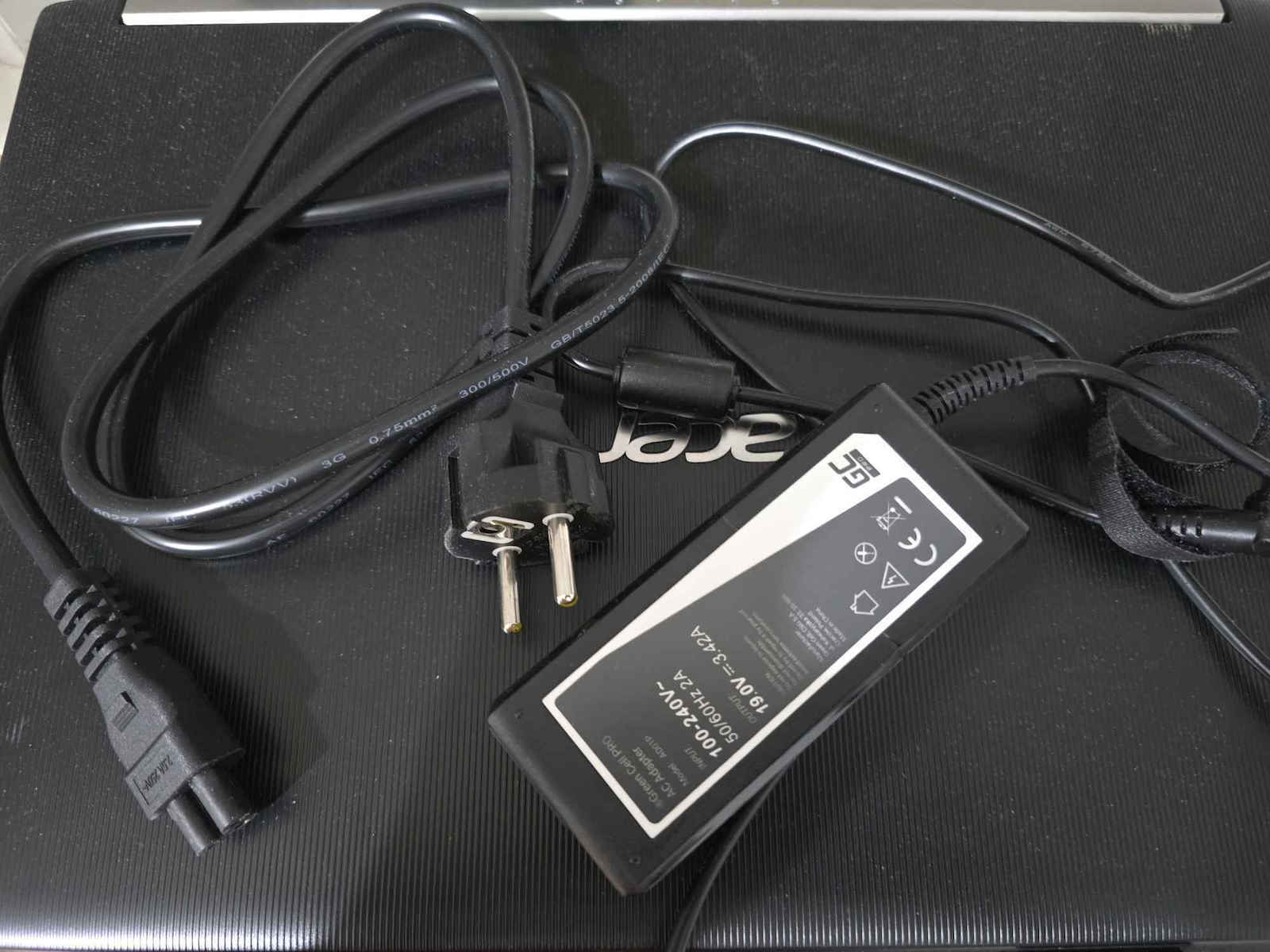 Green Cell PRO Laptop Charger 65W 19V 3.42A for Acer with Detachable Power Cord